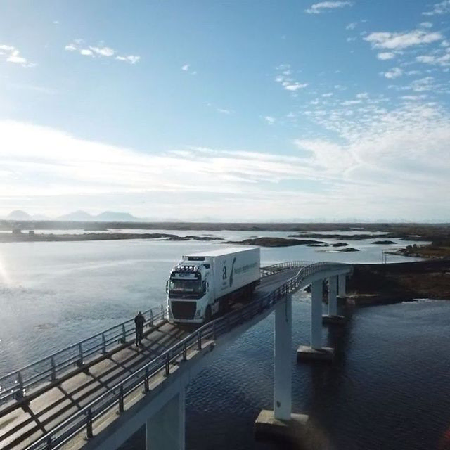 Lastebilen til Lerstadgrind Transport AS